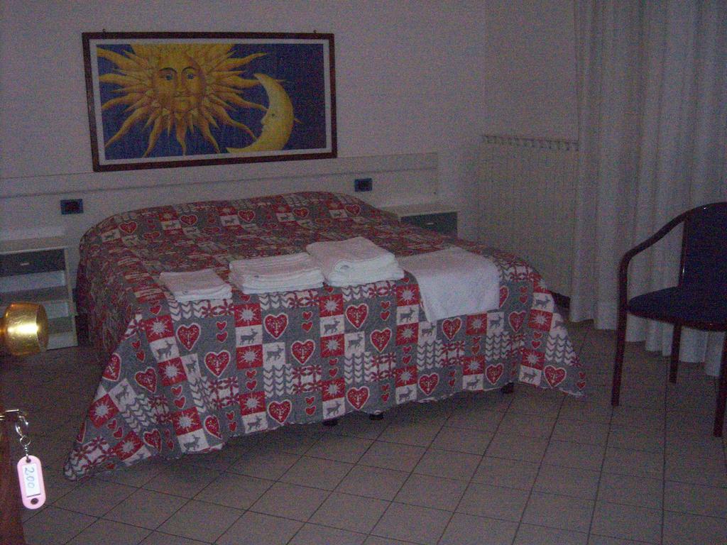 Nuovo Hotel Tripoli Settimo Vittone Pokój zdjęcie